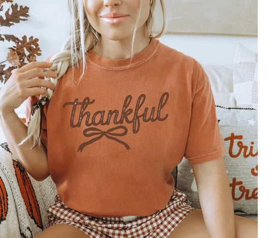Thankful with Bow - B7